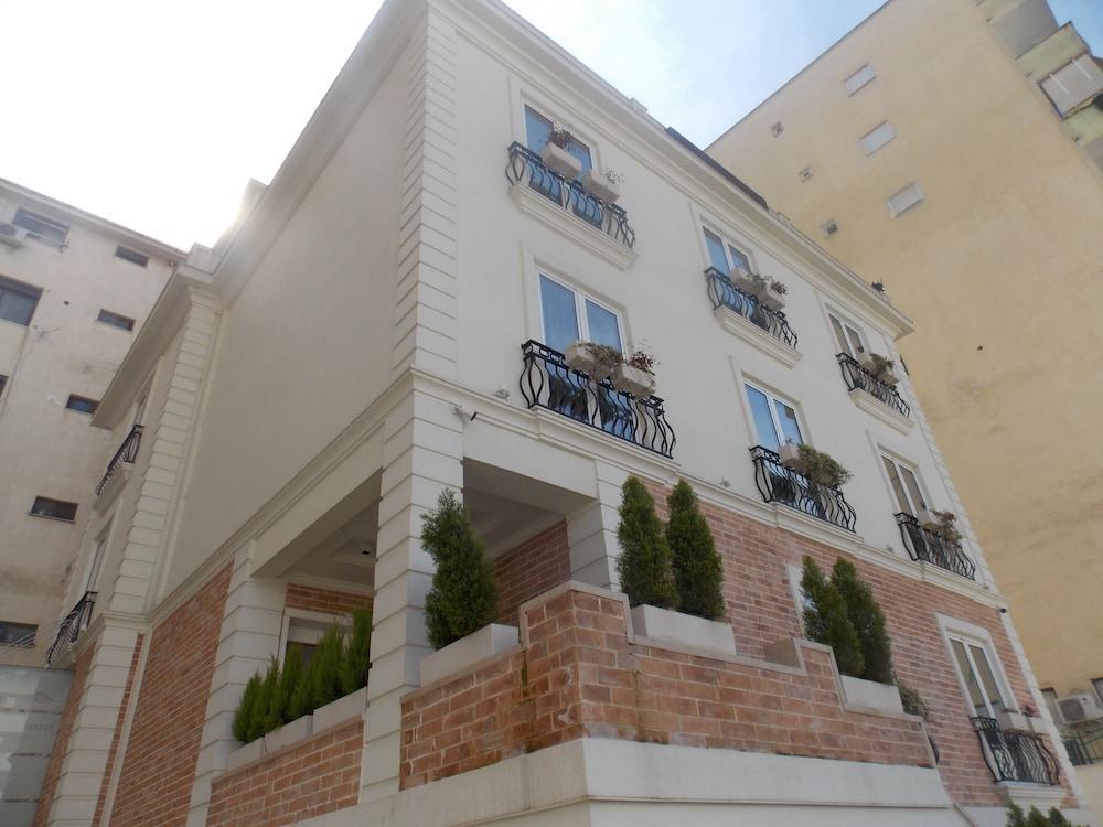 Selitë e Vogël Hotel Queen מראה חיצוני תמונה