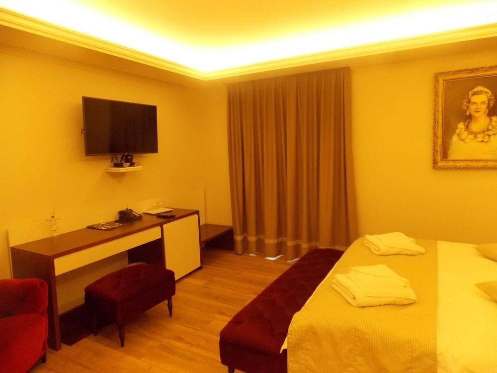 Selitë e Vogël Hotel Queen מראה חיצוני תמונה