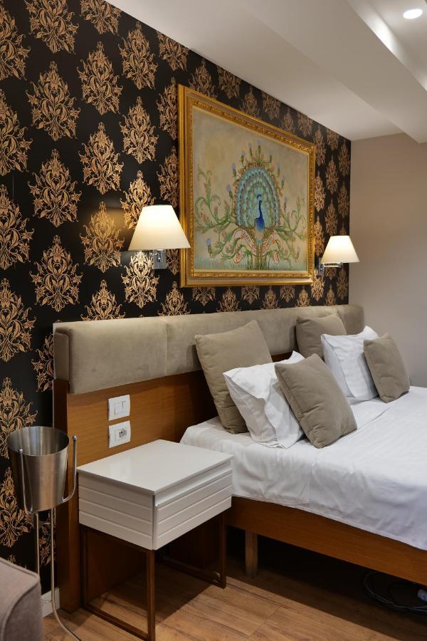 Selitë e Vogël Hotel Queen מראה חיצוני תמונה