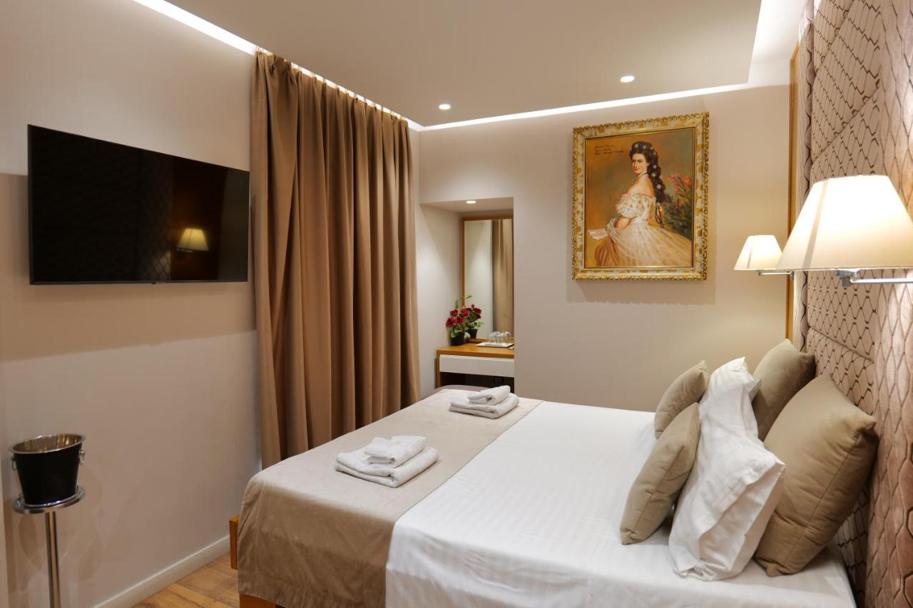 Selitë e Vogël Hotel Queen מראה חיצוני תמונה