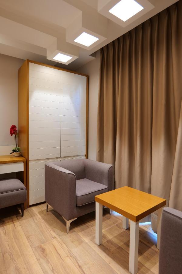 Selitë e Vogël Hotel Queen מראה חיצוני תמונה