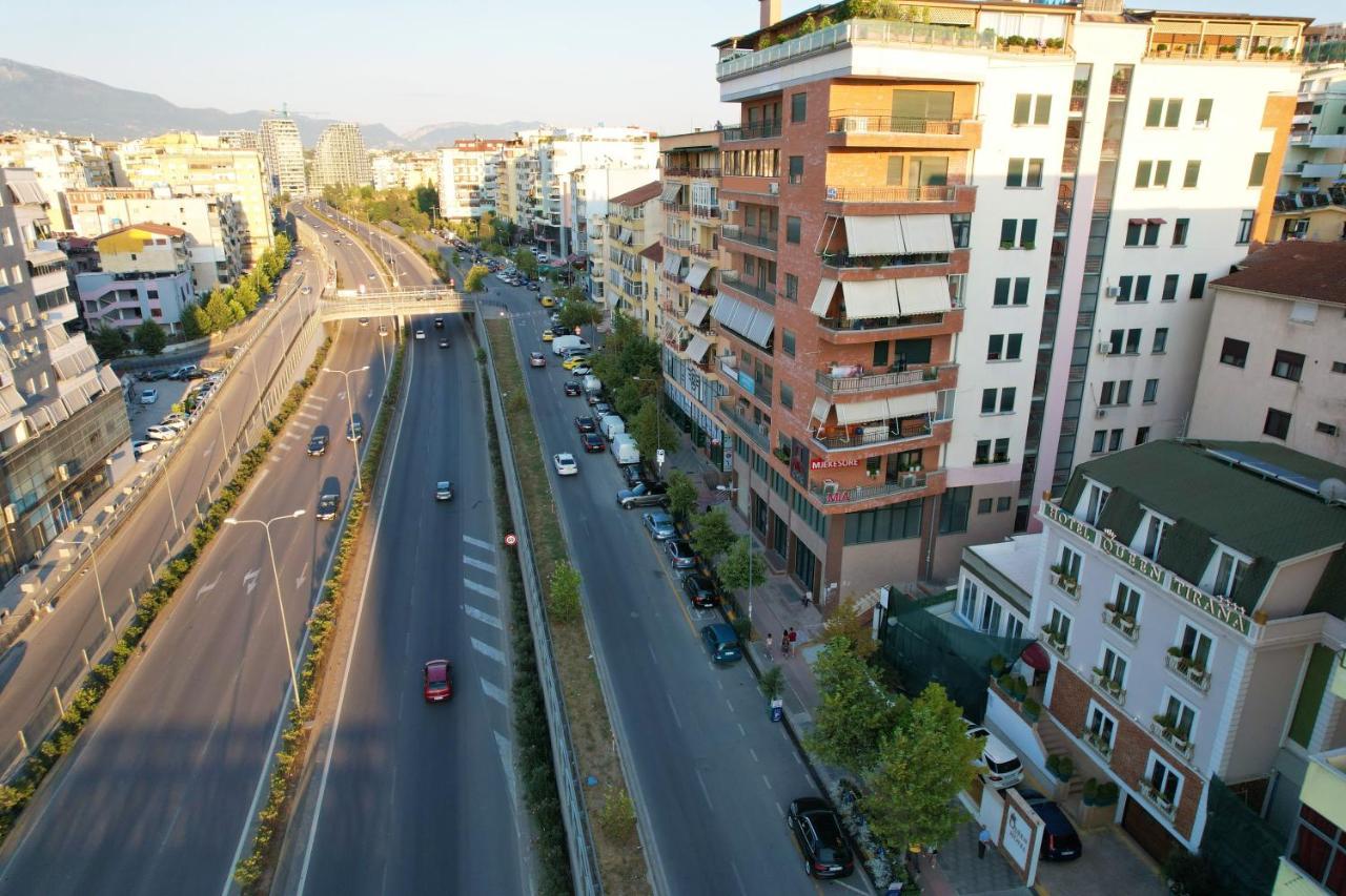 Selitë e Vogël Hotel Queen מראה חיצוני תמונה