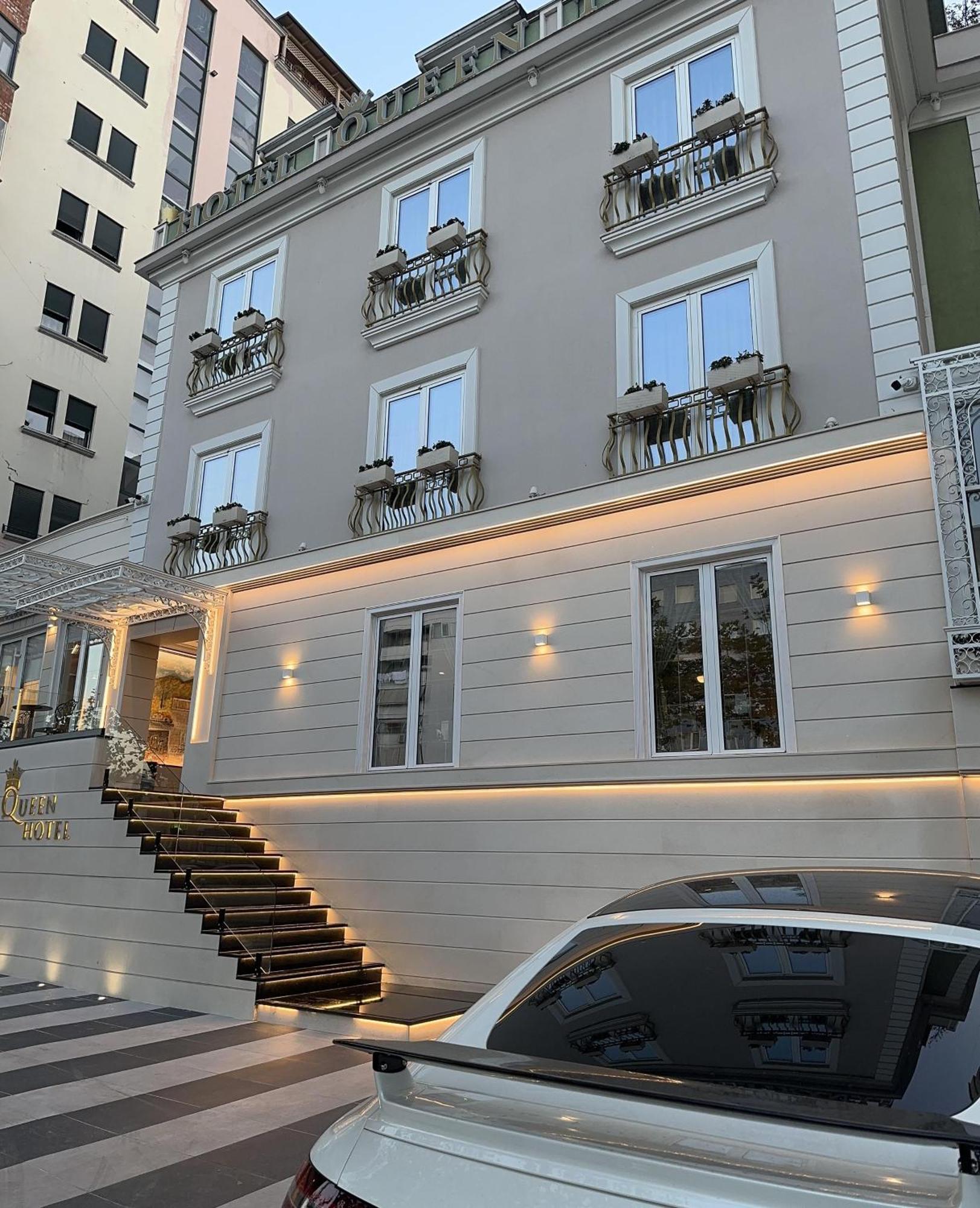 Selitë e Vogël Hotel Queen מראה חיצוני תמונה