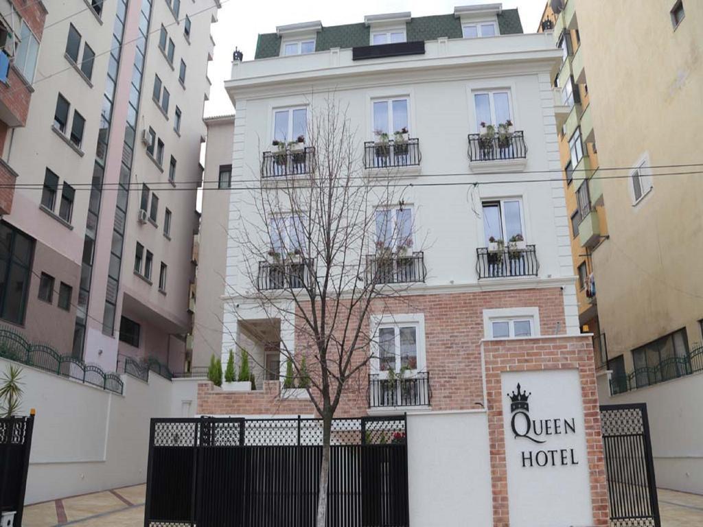 Selitë e Vogël Hotel Queen מראה חיצוני תמונה
